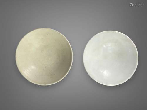 Two fine Xingyao white-glazed conical bowls, Tang dynasty