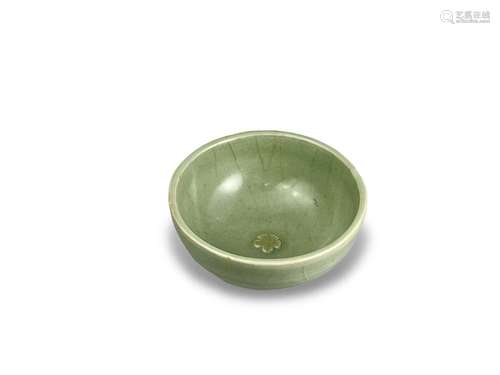 A Fine Longquan celadon plum-blossom Cup Yuan dynasty