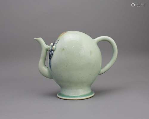 A celadon Cadogan Peach Winepot, 18th century