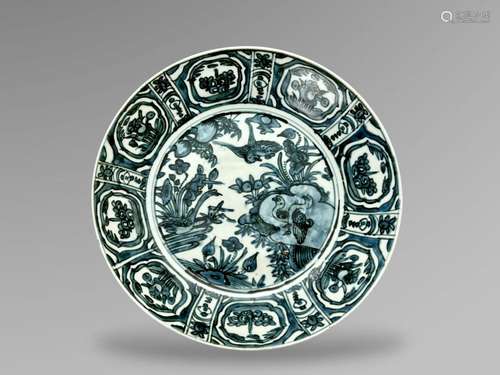 A Zhangzhou blue and white dish,  Ming dynasty