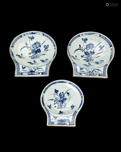 A Set of Three blue and white Dishes, Kangxi