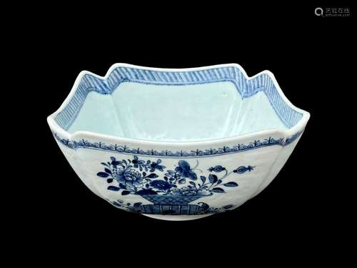 A blue and white Salad Bowl, Qianlong