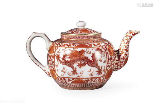 民国 矾红龙纹茶壶