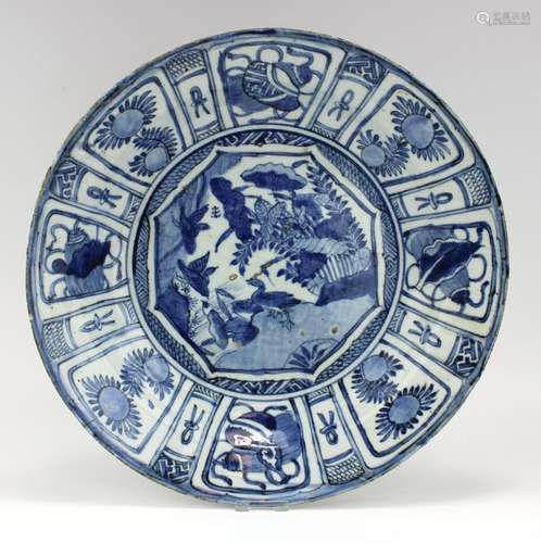 A blue and white 'kraak' porcelain charger