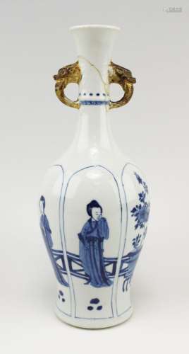 A blue and white 'Long Eliza' vase