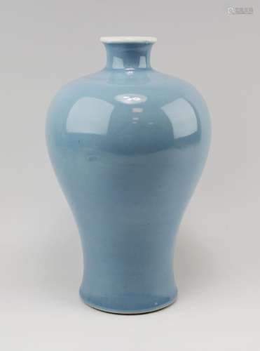 A claire-de-lune meiping vase