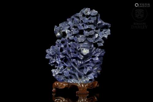 A chinese carved  "bird on branches" Lapis lazuli.