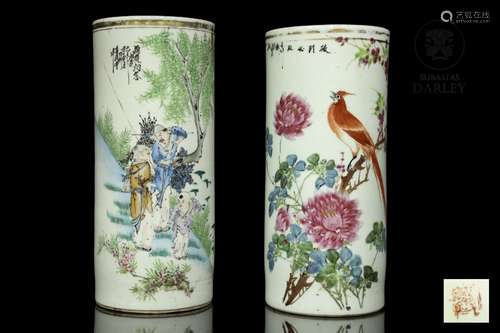 Two enameled porcelain vases, early 20th century