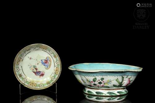 Two enameled porcelain dishes, 19th - 20th century