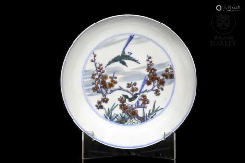 Enameled dish with birds on branches, with Kangxi mark