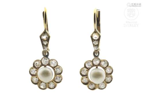 18k yellow gold, diamonds and pearls Earrings