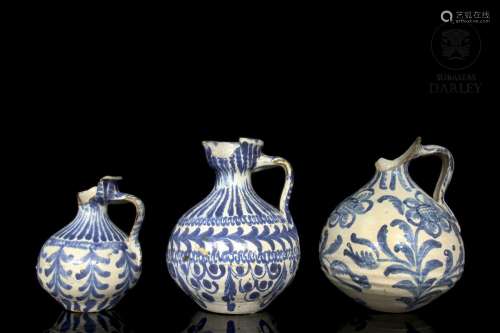 Three ceramic jugs from Fajalauza, 19th century