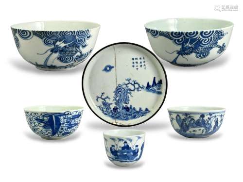 Five 'bleu de Hue' Bowls and one Dish, 18th/19th century