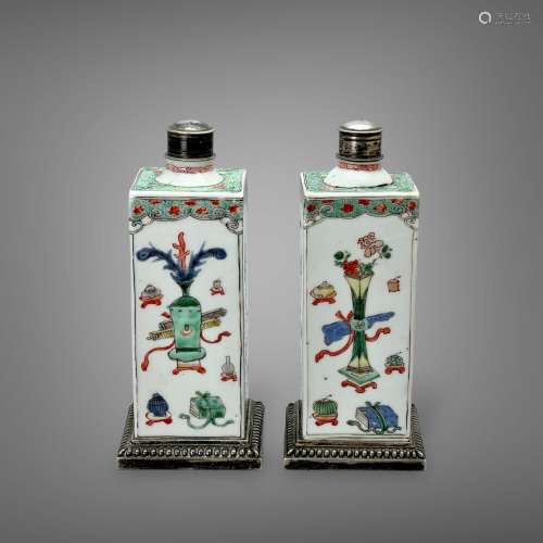 A Pair of Square 'famille verte' Bottles, Kangxi