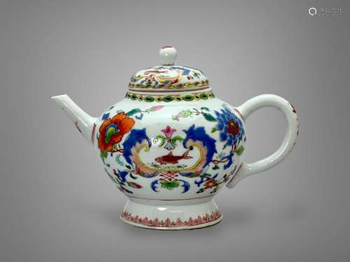 A rare 'Madame de Pompadour' Teapot and Cover, Qianlong