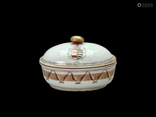An Armorial Soap Box,  Strainer and Cover, Jiaqing