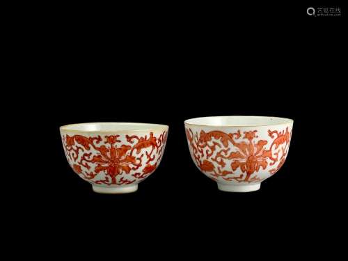 A Pair of Iron red decorated Bowls, Tongzhi
