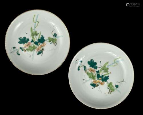 A Pair of Dishes with Grasshopper and Vine, six character ma...