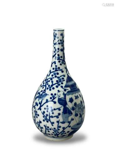 A blue and white figural bottle vase, 19/20th century