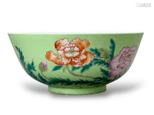 A green-ground ‘famille-rose’ sgraffito bowl, marked Guangxu