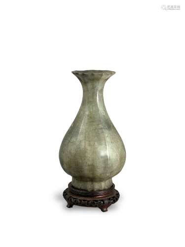 A pear shaped ge type Vase, Ming or later