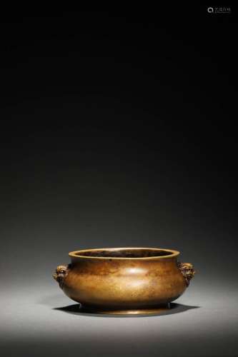 A QING BRONZE LION CENSER