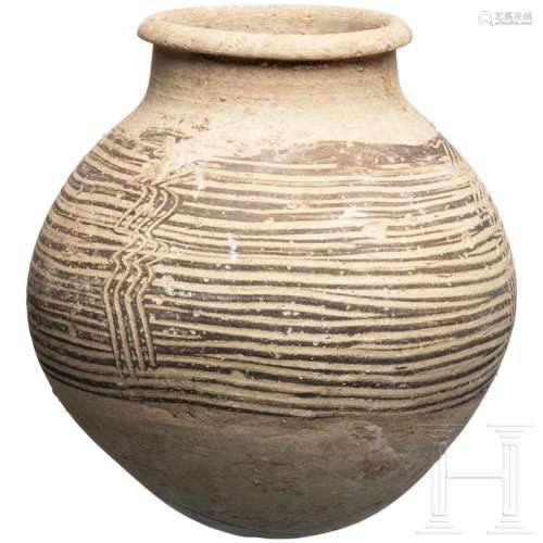 Ovoid pottery vessel with stripe decoration, Khabur pottery,...