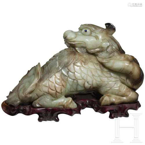 A lying Chinese jade qilin, 20th century