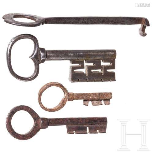 Four German iron keys, 16th/17th century