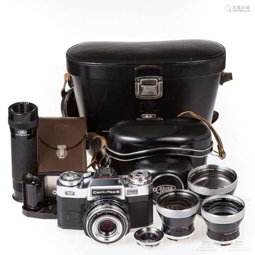 A Zeiss Ikon Contaflex S Automatic and an ocular set 50, 35,...