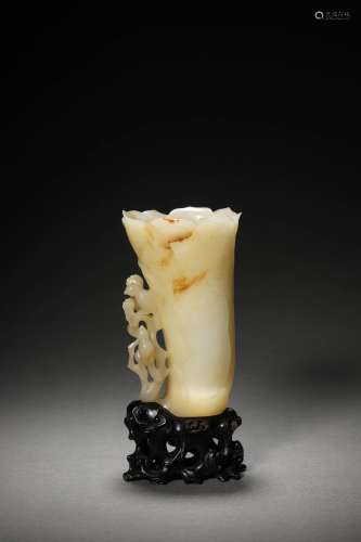 A QING WHITE JADE CUP