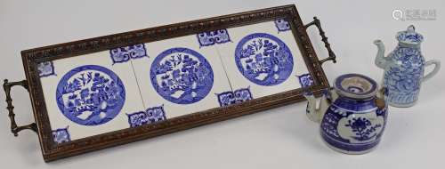 Two pieces of Chinese provincial blue and white porcelain, 1...