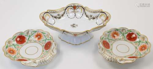 A pair of Spode scallop rim handled dishes, early 19th centu...
