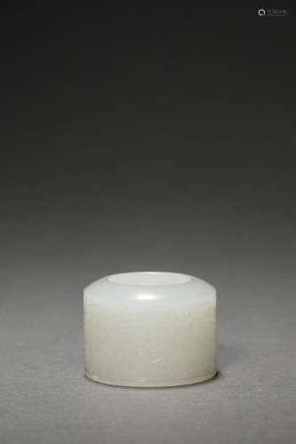 A QING WHITE JADE RING