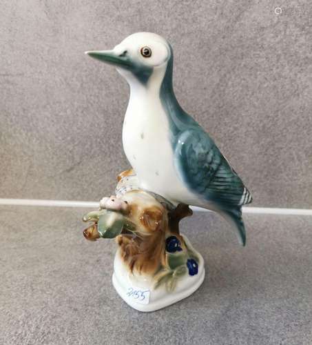 PORCELAIN FIGURE "WOODPECKER"