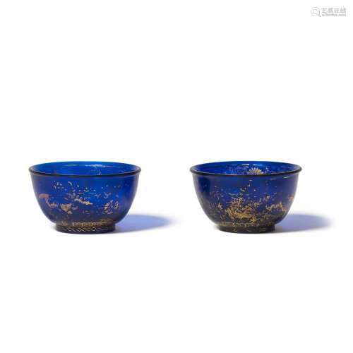 A PAIR OF GILT-DECORATED SAPPHIRE-BLUE GLASS 'DRAGON' BOWLS ...