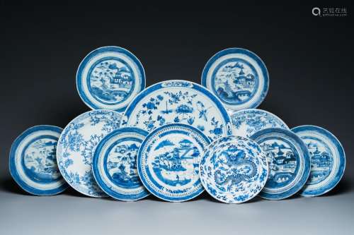 A Chinese blue and white dish and ten plates, 19th C.