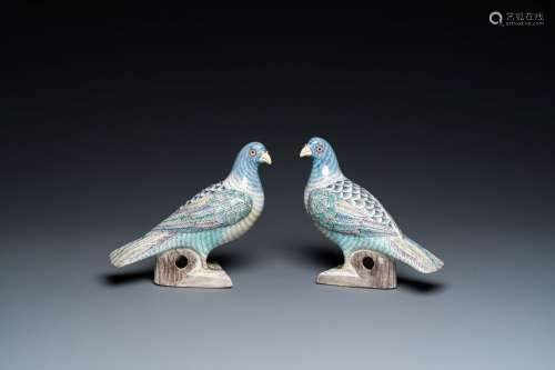 A pair of Chinese verte biscuit pigeons, 19/20th C.