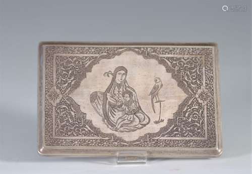 Boîte gravée d\'une jeune femme provenant de l\'Iran Poids: ...