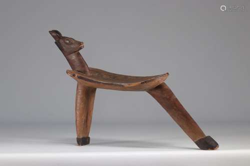 Tabouret Antilope - Lobi - provenant du Burkina Faso Poids: ...