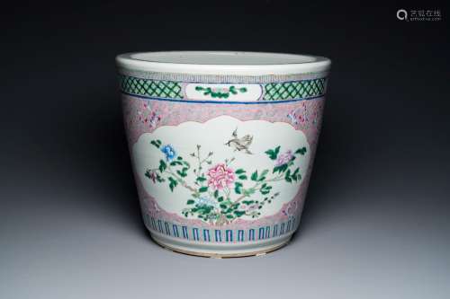 A Chinese pink-ground famille rose jardinière, 19th C.