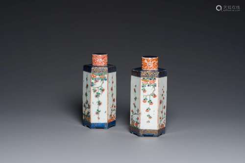 A pair of Chinese hexagonal famille verte tea caddies, Kangx...