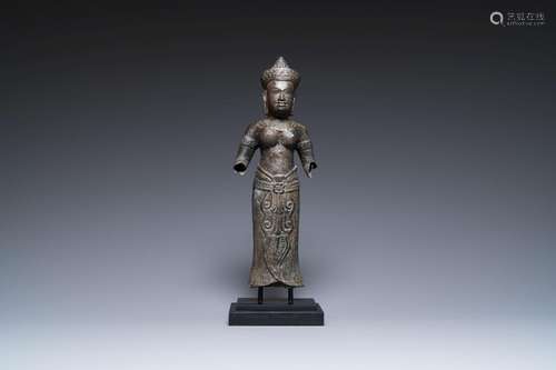 A bronze Khmer sculpture of the goddess Uma, Cambodia, 10/11...