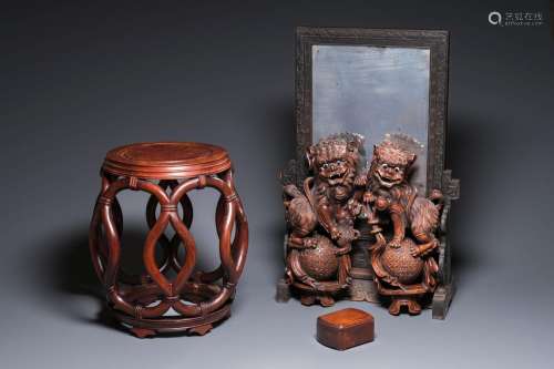 A Chinese huali box and cover, a burl wood-topped stand, a t...