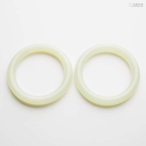 A Pair of White Jade Bangles, Qing Dynasty, 清 白玉镯一对, d...