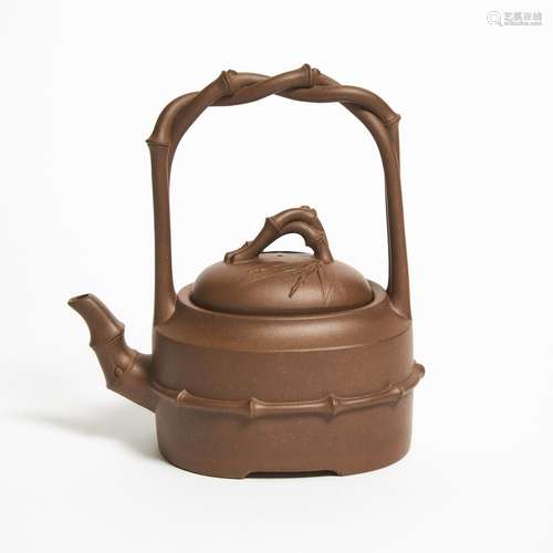 Xie Manlun (B. 1942 ), A Yixing Zisha Teapot, 谢曼伦 (1942- ...