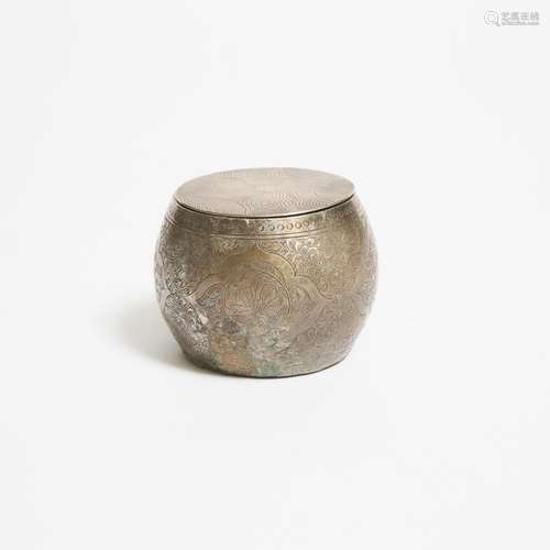 A Small Silver Barrel-Form Box and Cover, Song-Yuan Dynasty,...