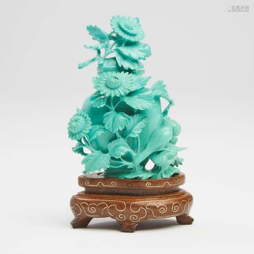 A Small Turquoise Carved Vase and Cover, 20th Century, 二十世...