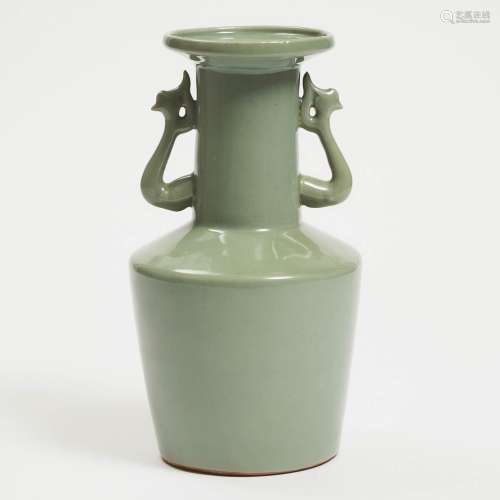 A Large Song-Style Celadon-Glazed 'Twin-Phoenix' Mallet Vase...