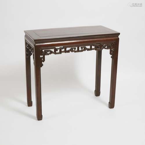 A Chinese Hongmu Blackwood Table, 20th Century, 二十世纪 红木...